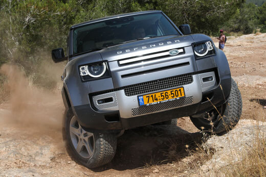 לנדרובר דיפנדר לנדרובר דיפנדר